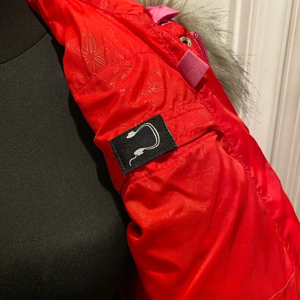 A unique find! Jansport Down Puffer Jacket with music player controls - Picture 6 of 10